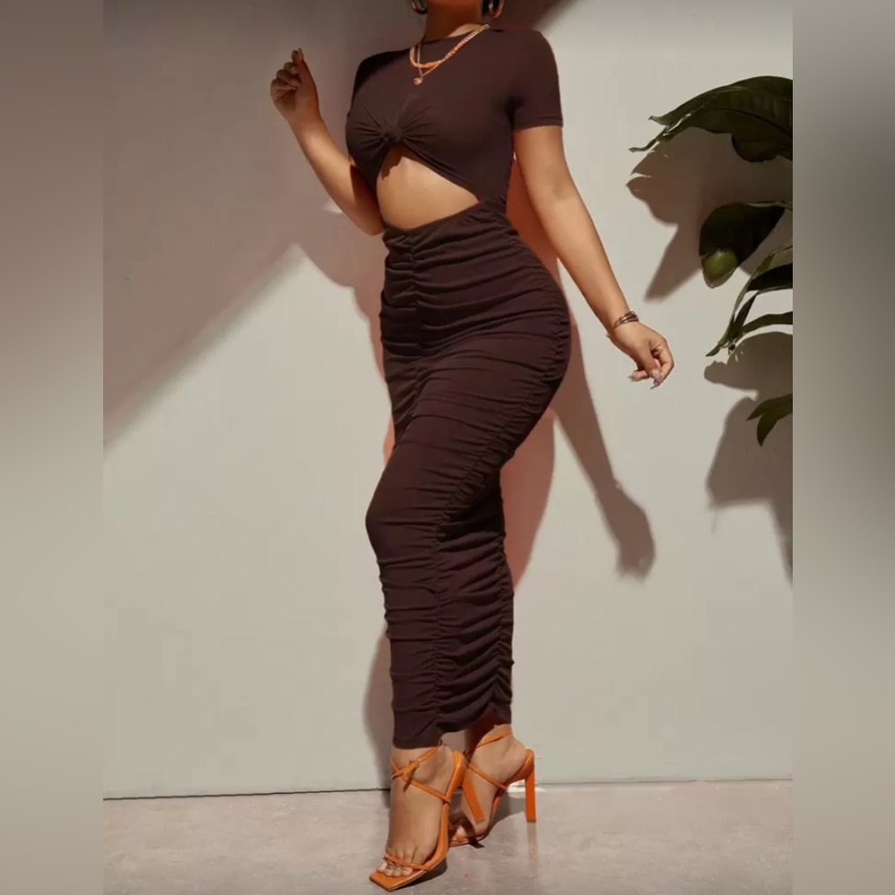 Chic Brown Ruched midi dress